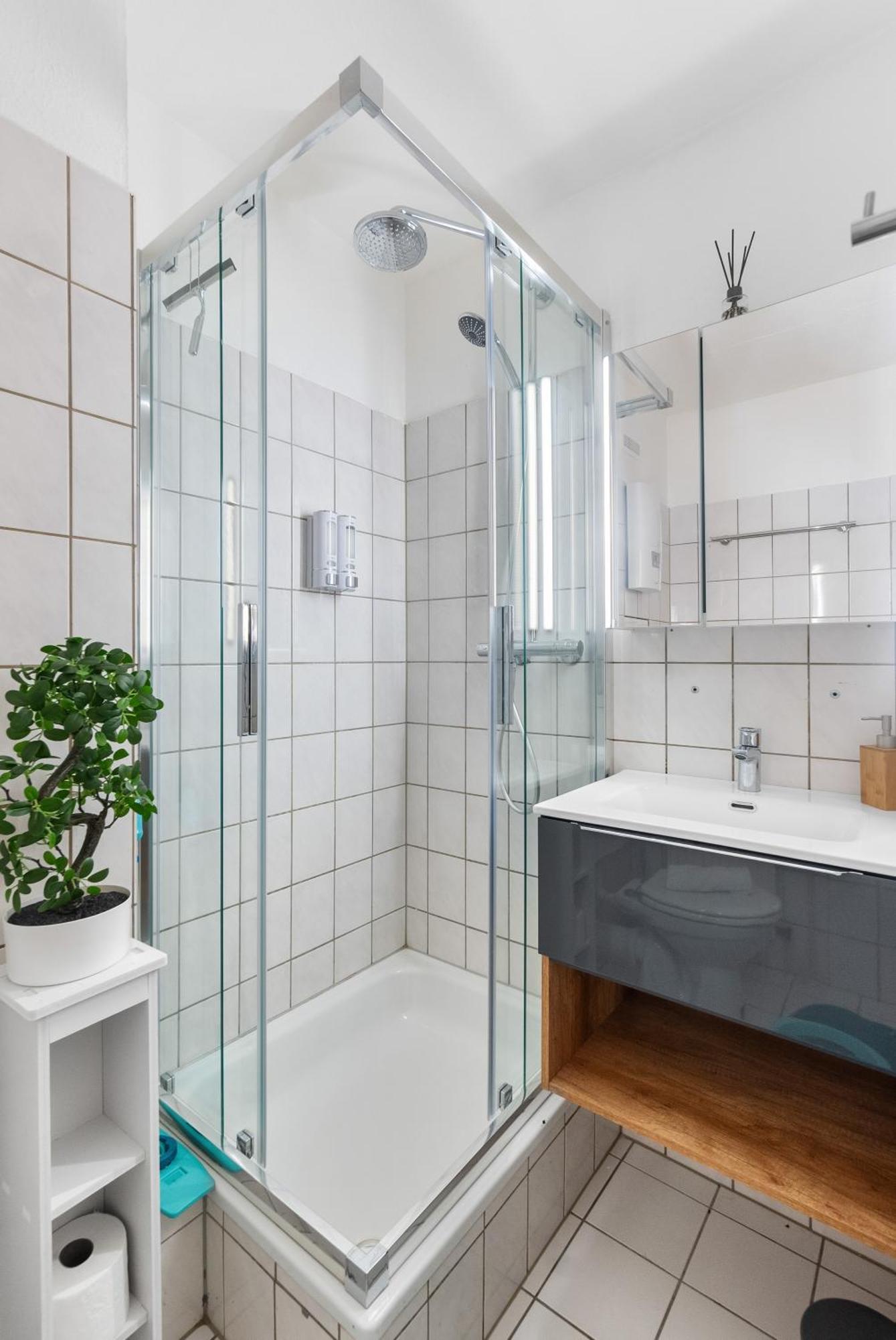 Messe, Monteure, Budget - Einfache Komfortable 2 Personen Wohnung Duisburg Exterior photo